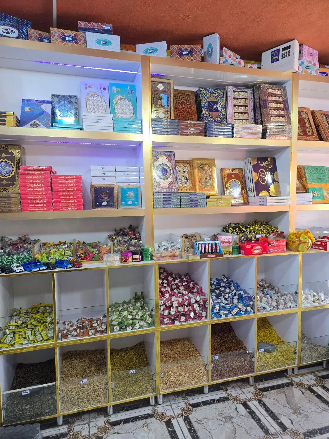 نیازمند فروشنده سوپرمارکت|استخدام بازاریابی و فروش|شهرضا, |دیوار