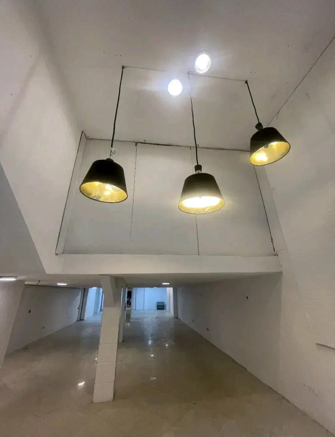 اجاره مغازه ۲۰۰متری فلت / اصلی گلسار|اجارهٔ مغازه و غرفه|رشت, گلسار|دیوار