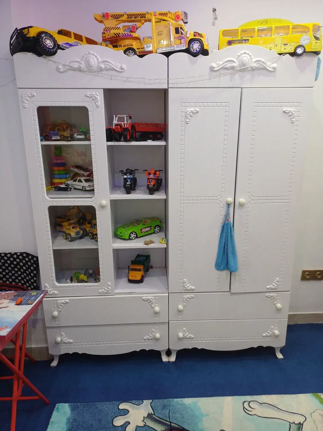 تخت و کمد|اسباب و اثاث بچه|اراک, |دیوار