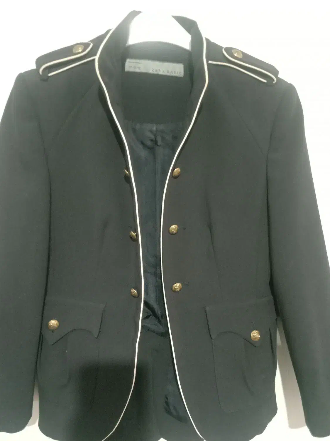 کت تک|لباس|تهران, ارامنه|دیوار