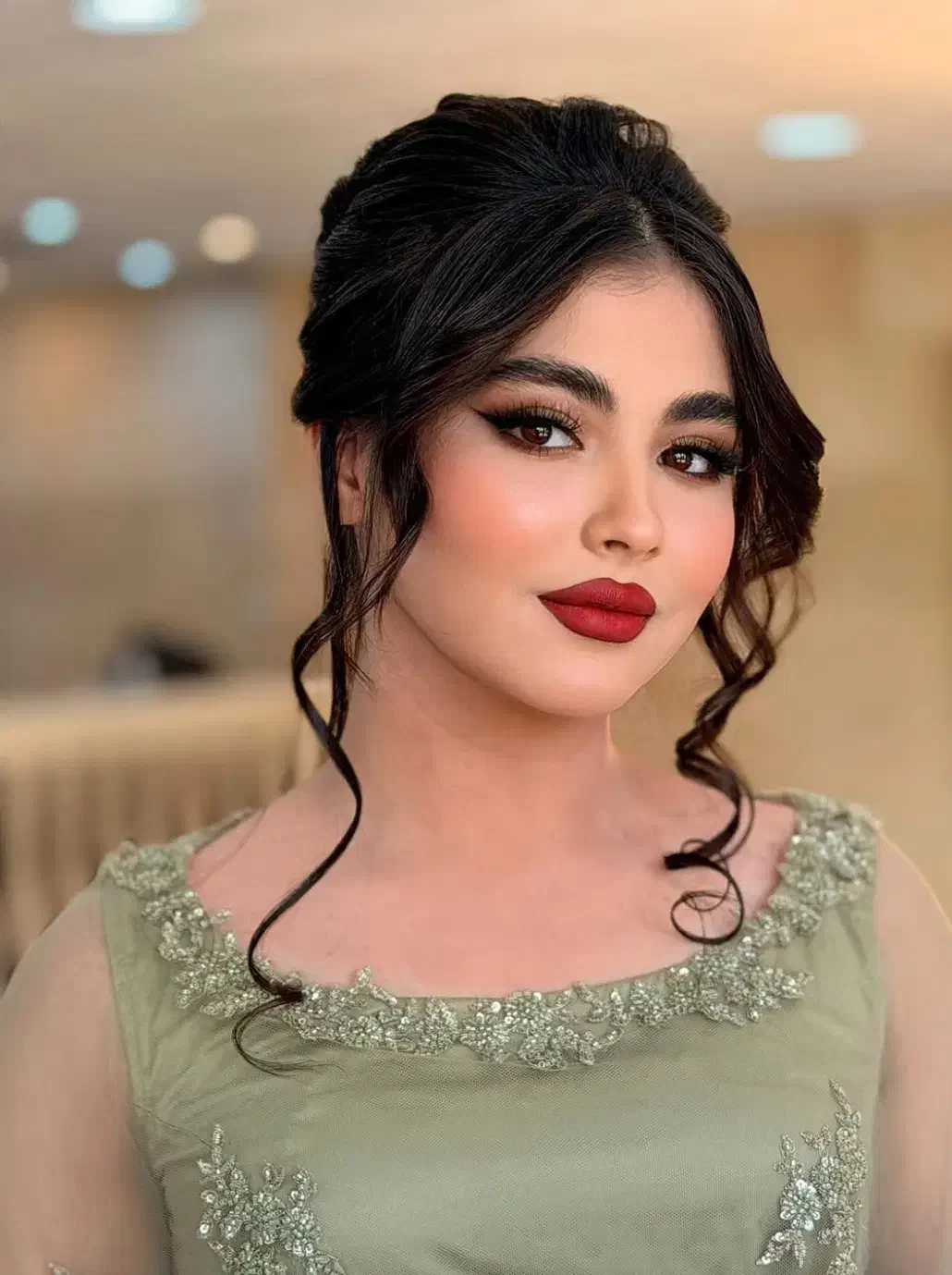 مدل میکاپ و آموزش|خدمات آرایشگری و زیبایی|کرمانشاه, |دیوار