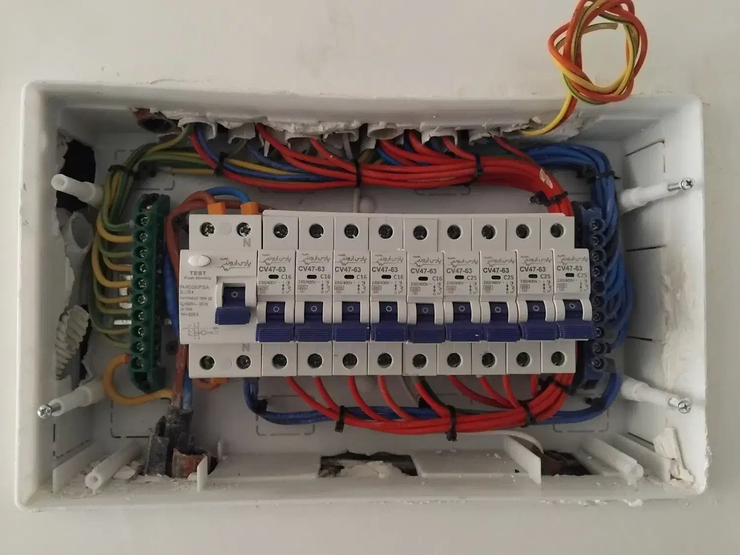ارائه خدمات برق کشی ساختمان پذیرفته میشود|خدمات پیشه و مهارت|تربتحیدریه, مسجد جامع|دیوار