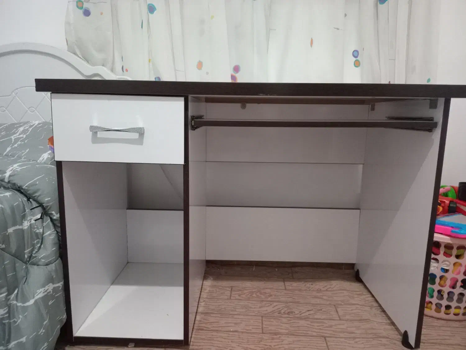 میز تحریر|میز تحریر و کامپیوتر|رشت, توشیبا|دیوار