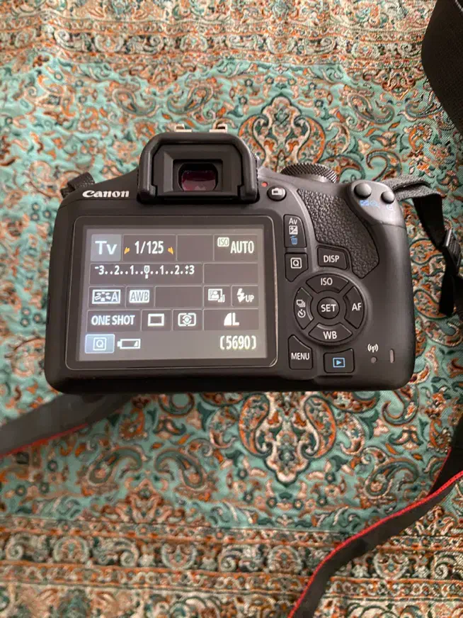 دوربین کنون d2000|دوربین عکاسی و فیلمبرداری|کرج, پیشاهنگی|دیوار