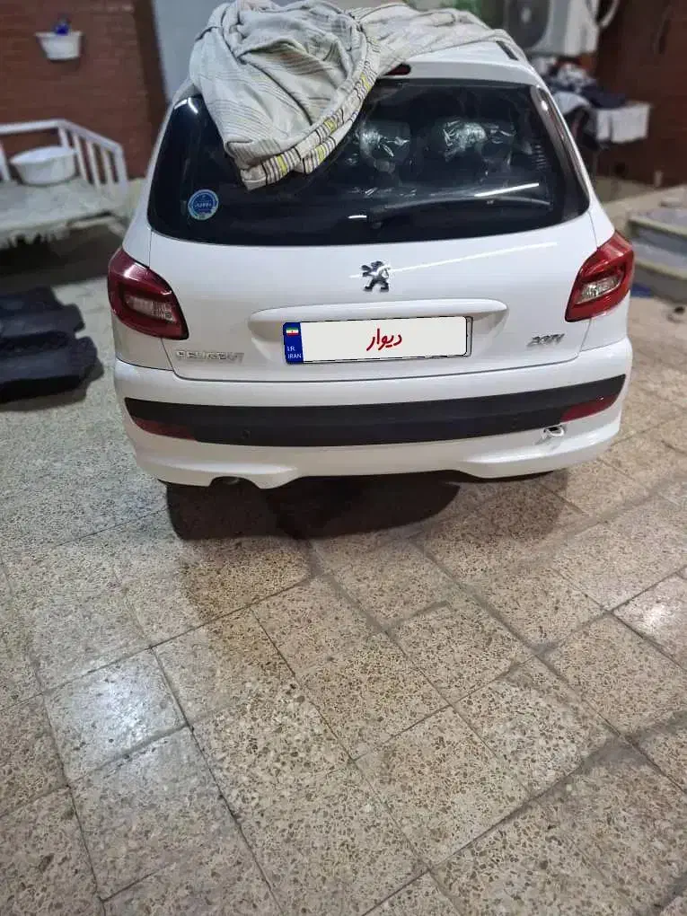 ۲۰۷ صفر سقف فلز مدل۴۰۴|خودرو سواری و وانت|شهرضا, |دیوار