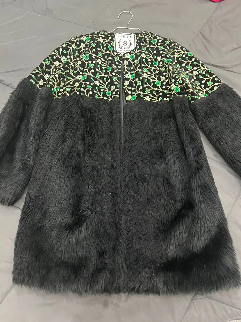 پالتوگلدوزی|لباس|پاکدشت, پاکدشت (مامازند)|دیوار