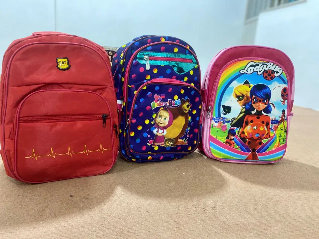 کیف مدرسه|کیف، کفش، کمربند|سنندج, |دیوار