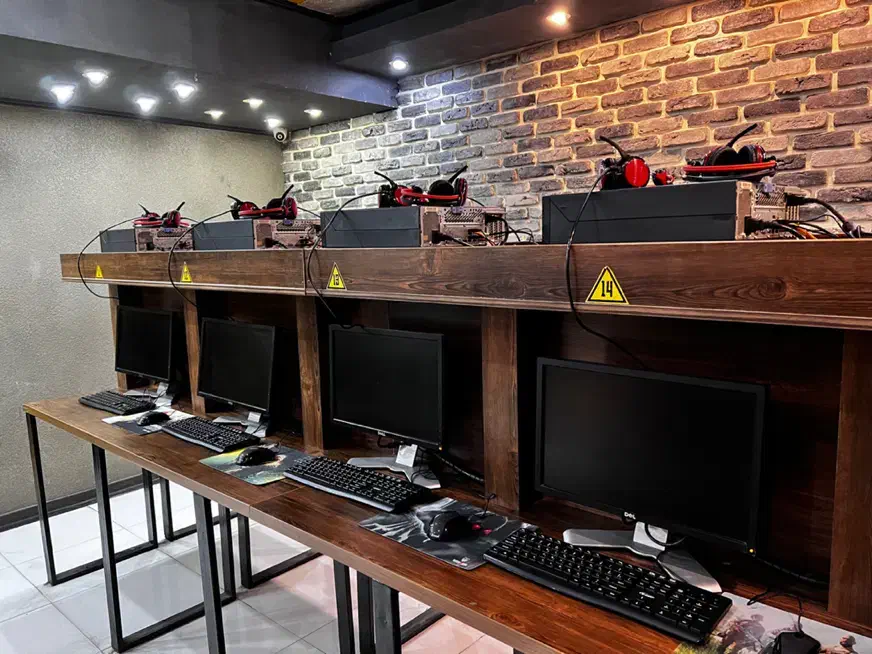 فروش ویژه ده عدد کامپیوتر گیم نت|رایانه رومیزی|اصفهان, باغ نگاره|دیوار