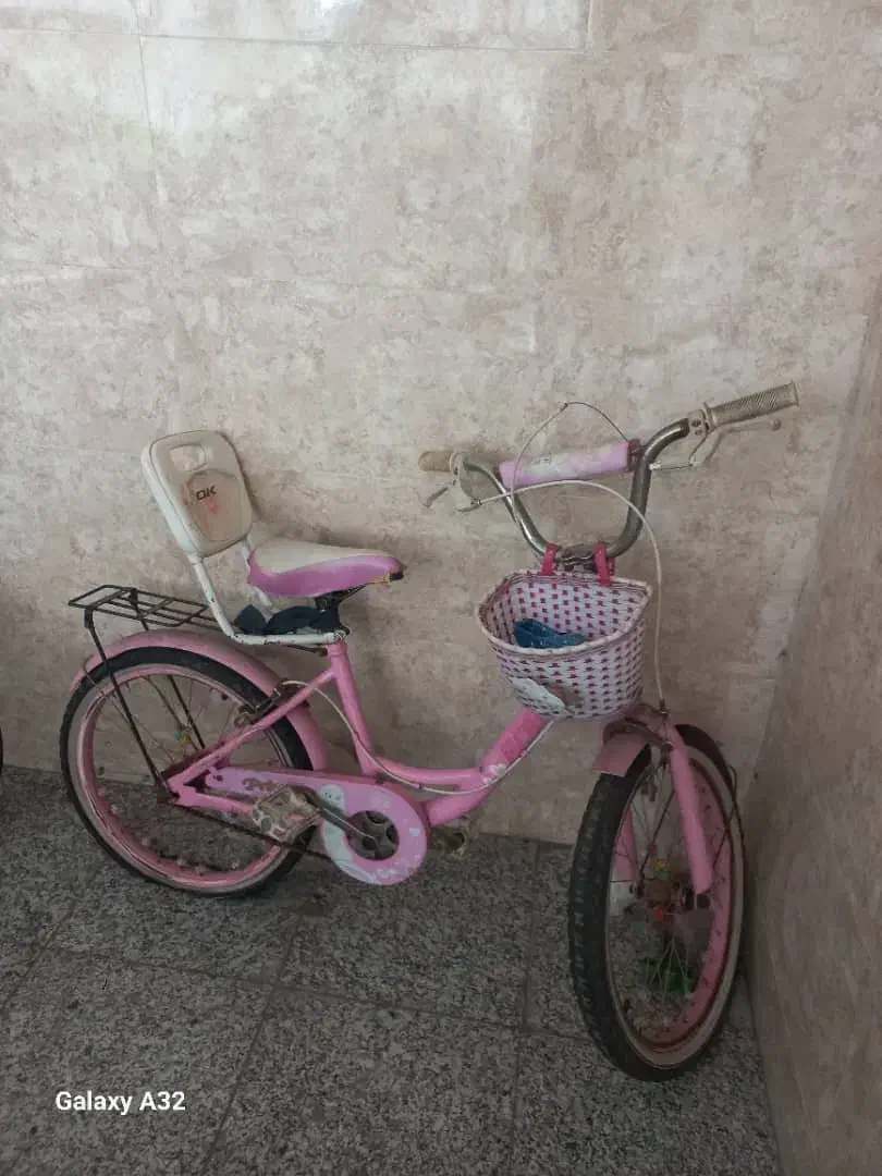 دوچرخه|دوچرخه، اسکیت، اسکوتر|رشت, نیروی دریایی|دیوار