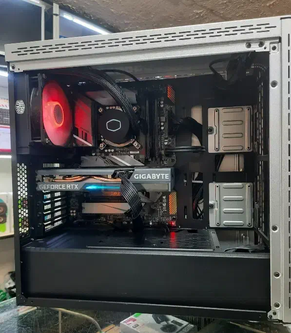 کیس قدرتمند گیمینگ.در حد نو. سی پی یو i9 .رم 32GB|رایانه رومیزی|تهران, امامت|دیوار