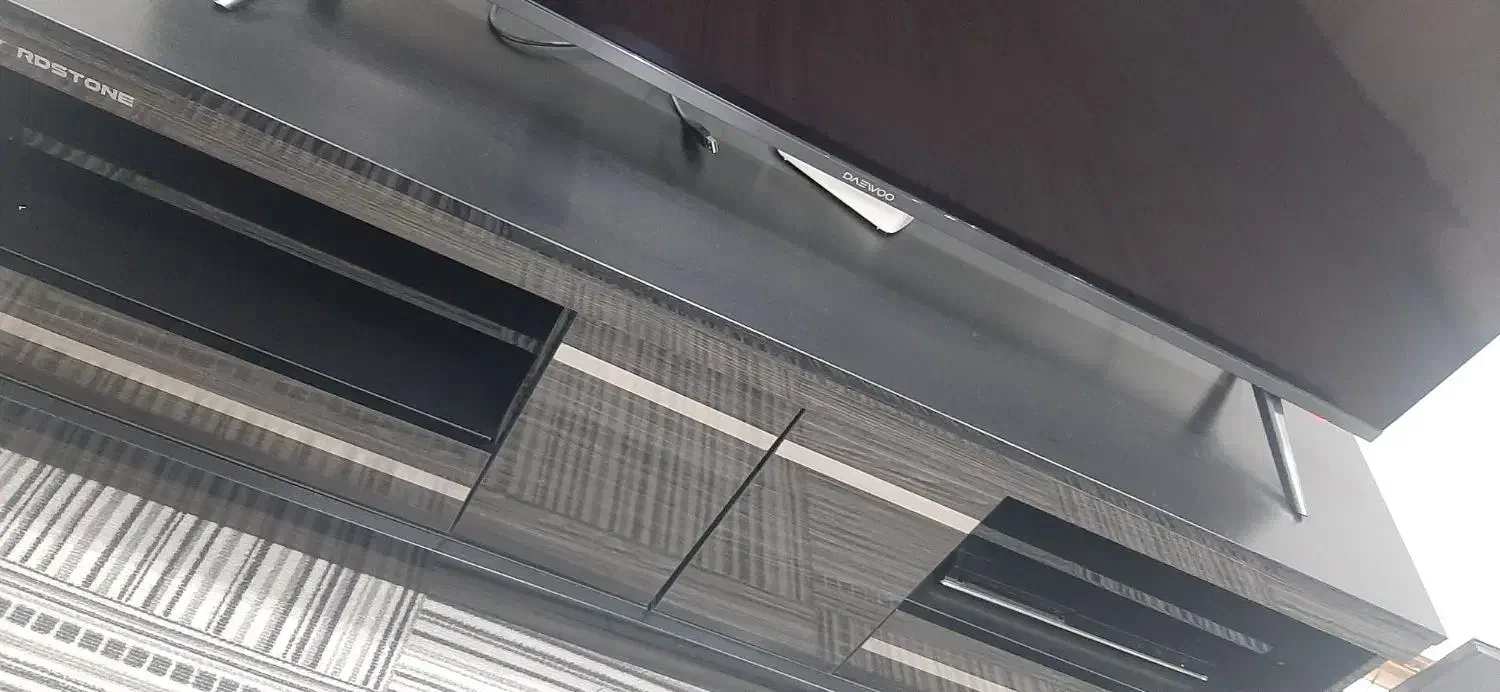 میز تلوزیون در حدنو بدون خطوخش|میز تلویزیون|مشگین شهر, |دیوار