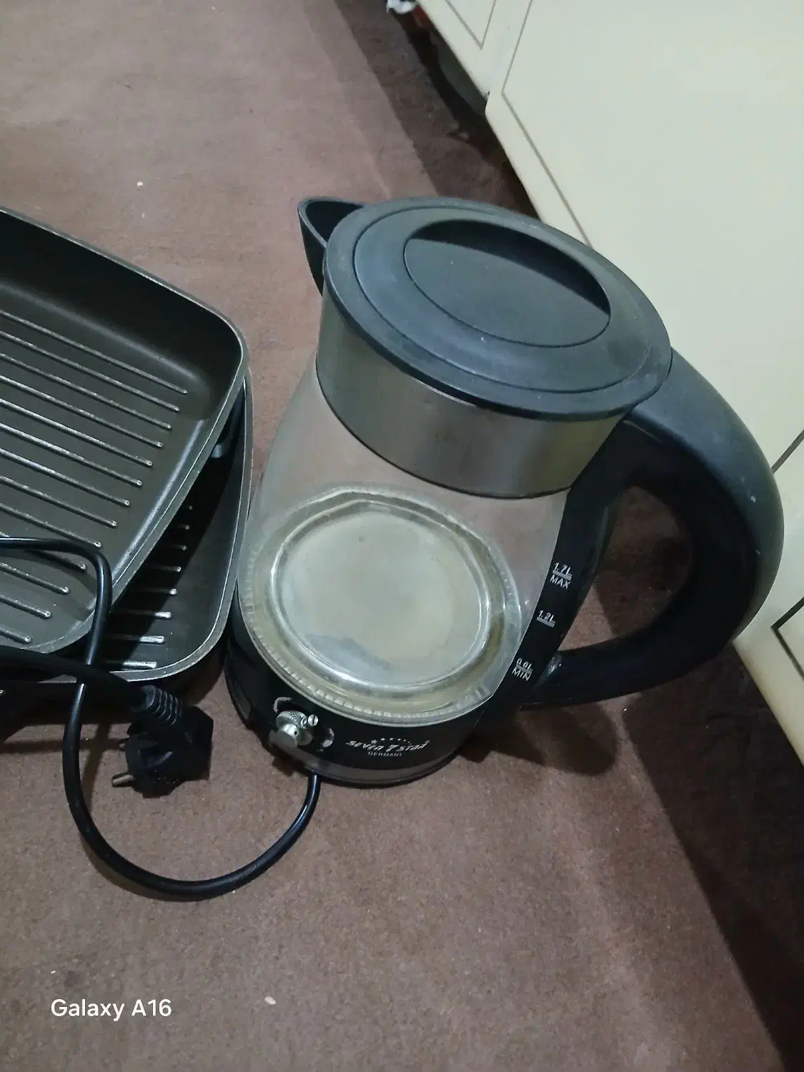 فروش  یک عدد چای ساز وماهیتابه|سماور، چای‌ساز، قهوه‌ساز|تهران, گمرک|دیوار