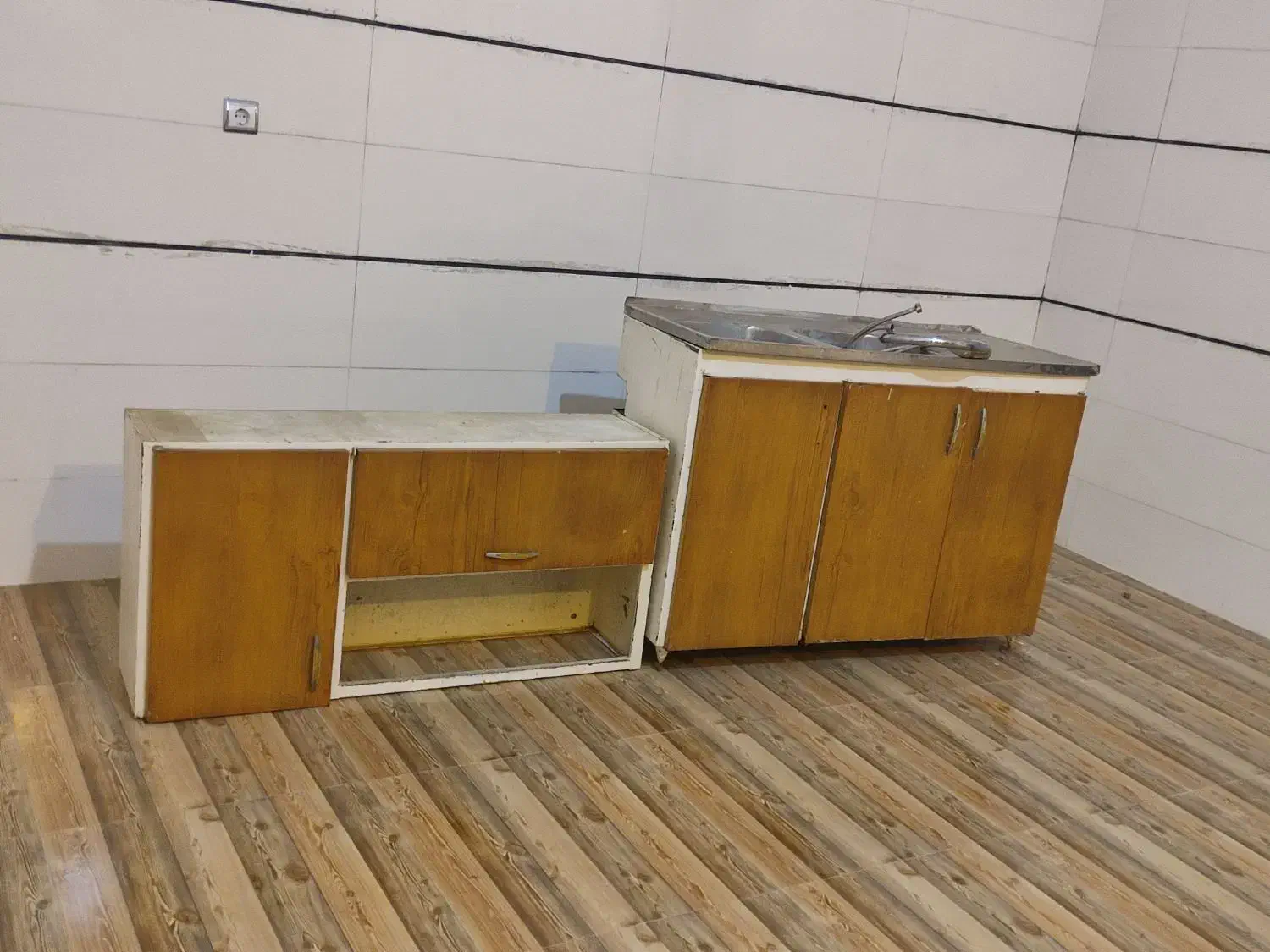 کابینت|مصالح و تجهیزات ساختمان|آشخانه, |دیوار