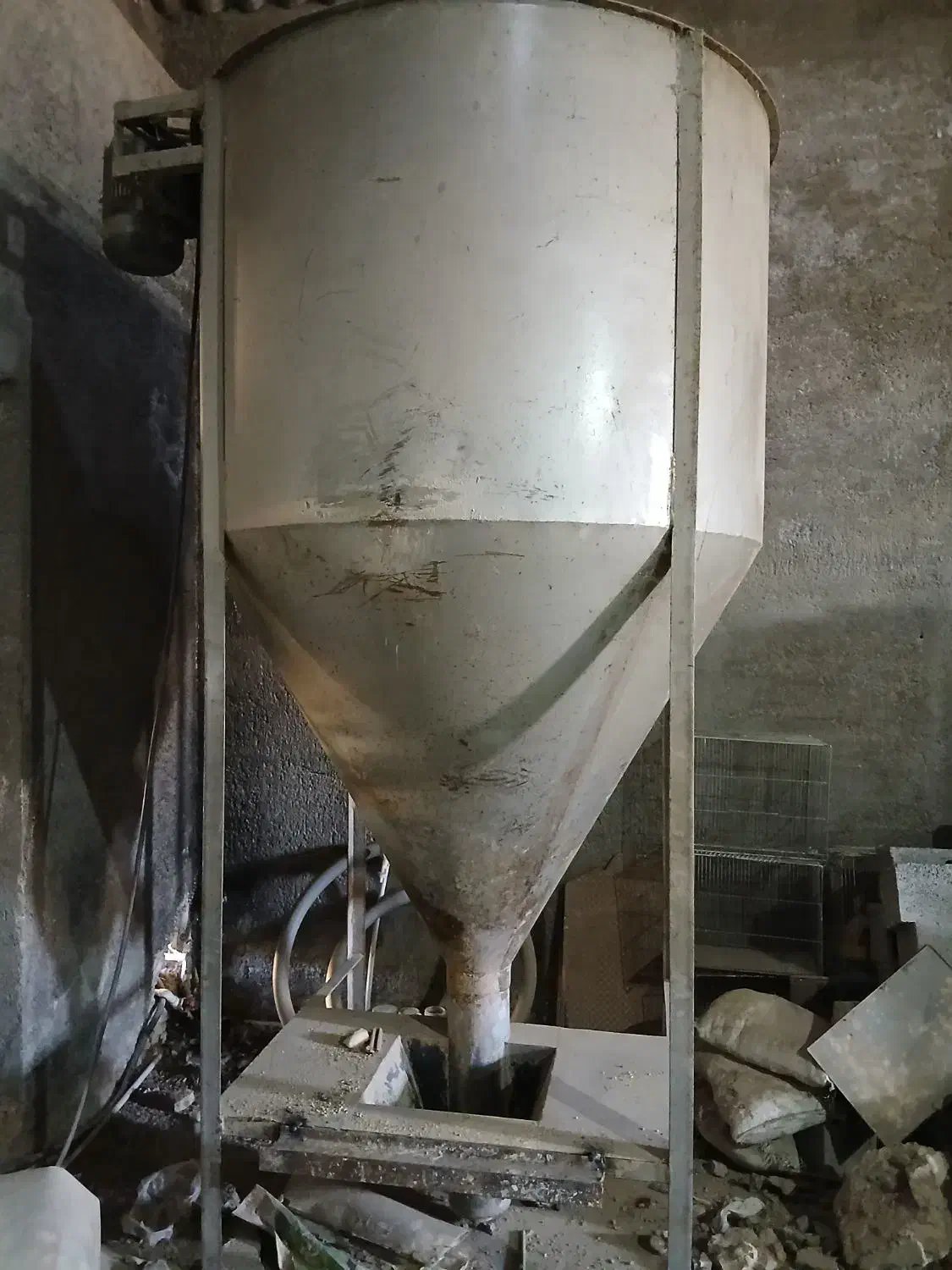 آسیاب ومیکسر ۲تنی|ماشینآلات صنعتی|مشهد, رضاییه|دیوار