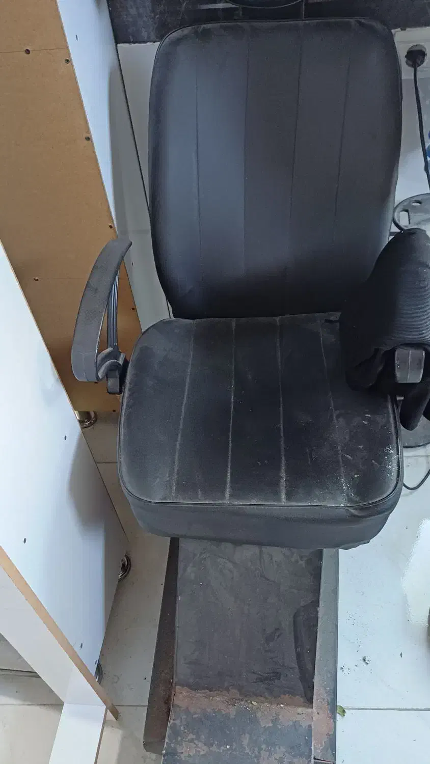 صندلی آرایشگاه ۳ عدد|آرایشگاه و سالن‌های زیبایی|مشگین شهر, |دیوار