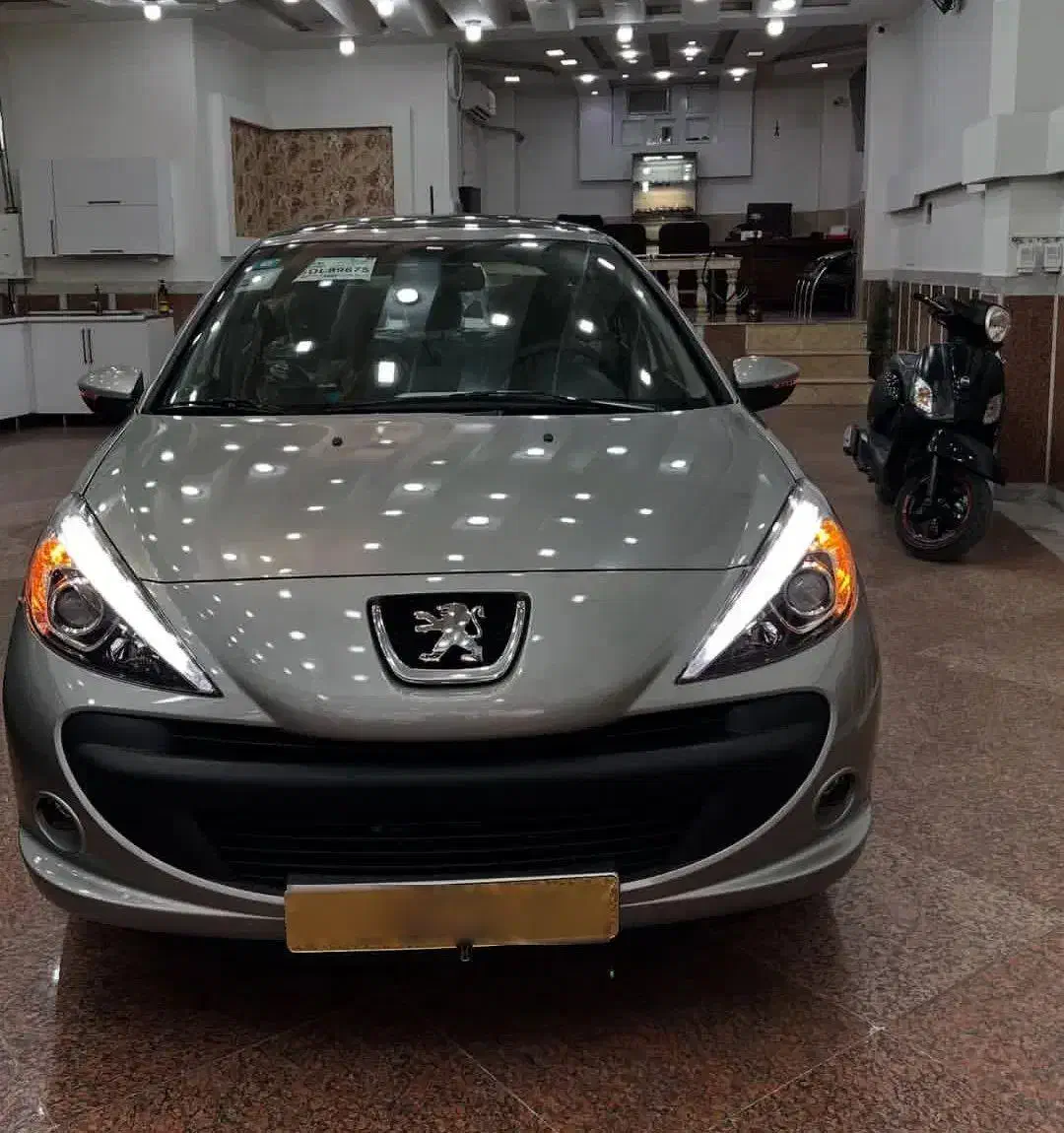 ۲۰۷ دنده سقف شیشه ای تیتانیوم|خودرو سواری و وانت|مهاباد (آذربایجان غربی), |دیوار