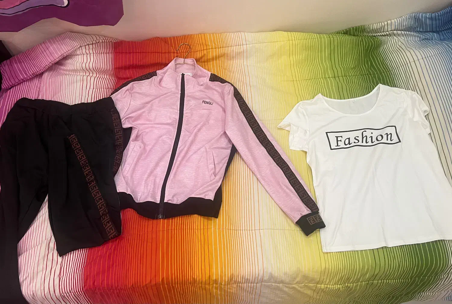 ۳تیکه ورزشی|لباس|فردیس, فردیس|دیوار