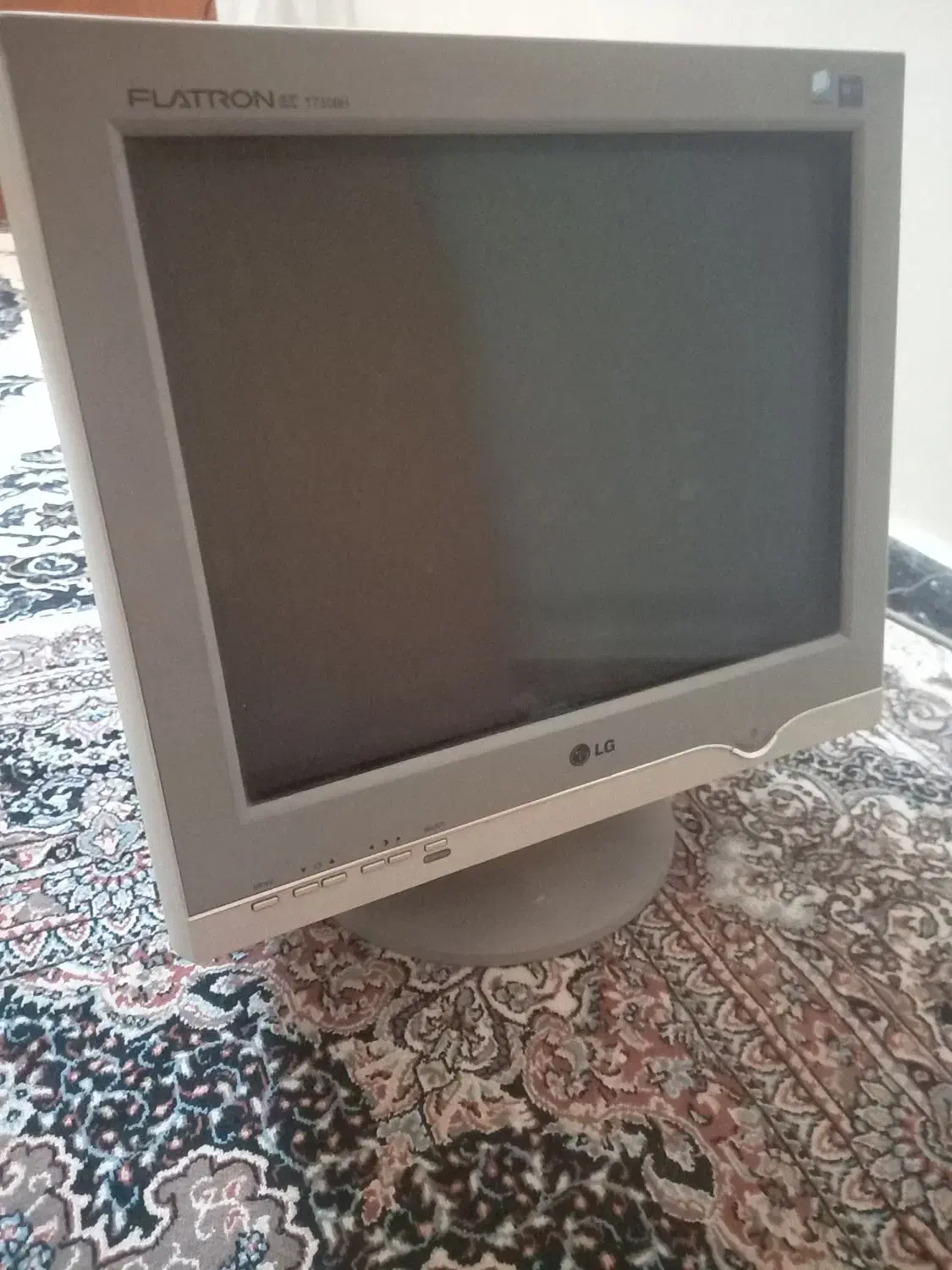 مانیتور crt LG|قطعات و لوازم جانبی رایانه|نجفآباد, رجایی شمالی|دیوار