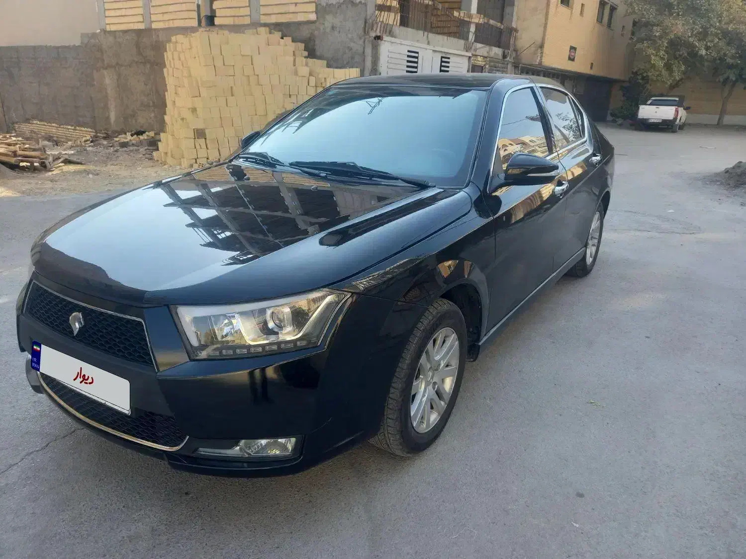 دنا پلاس دنده ای مدل 1402|خودرو سواری و وانت|اصفهان, شهرک امام زمان|دیوار