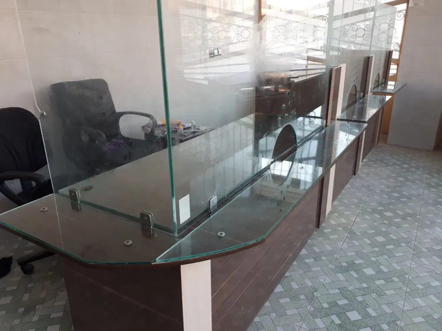 فروش میز دفتر پیشخوان میز دفتر پیشخوان|دفتر کار|لردگان, |دیوار