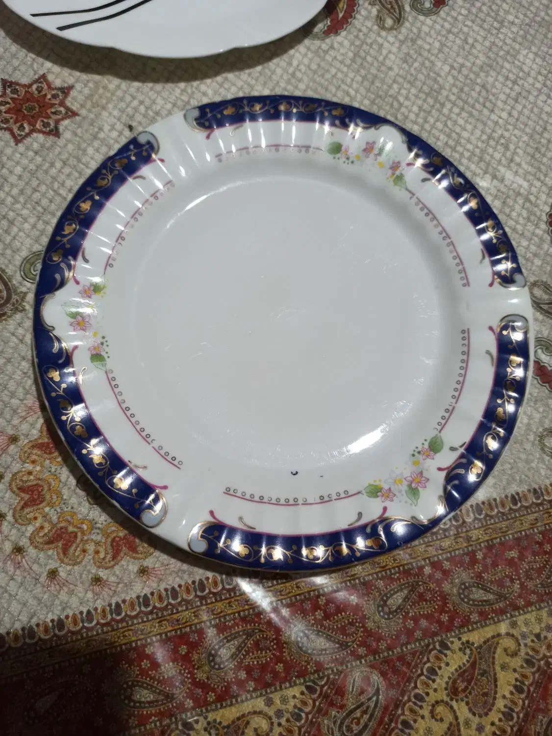 ظروف چینی قدیمی .|ظروف سرو و پذیرایی|رودهن, |دیوار