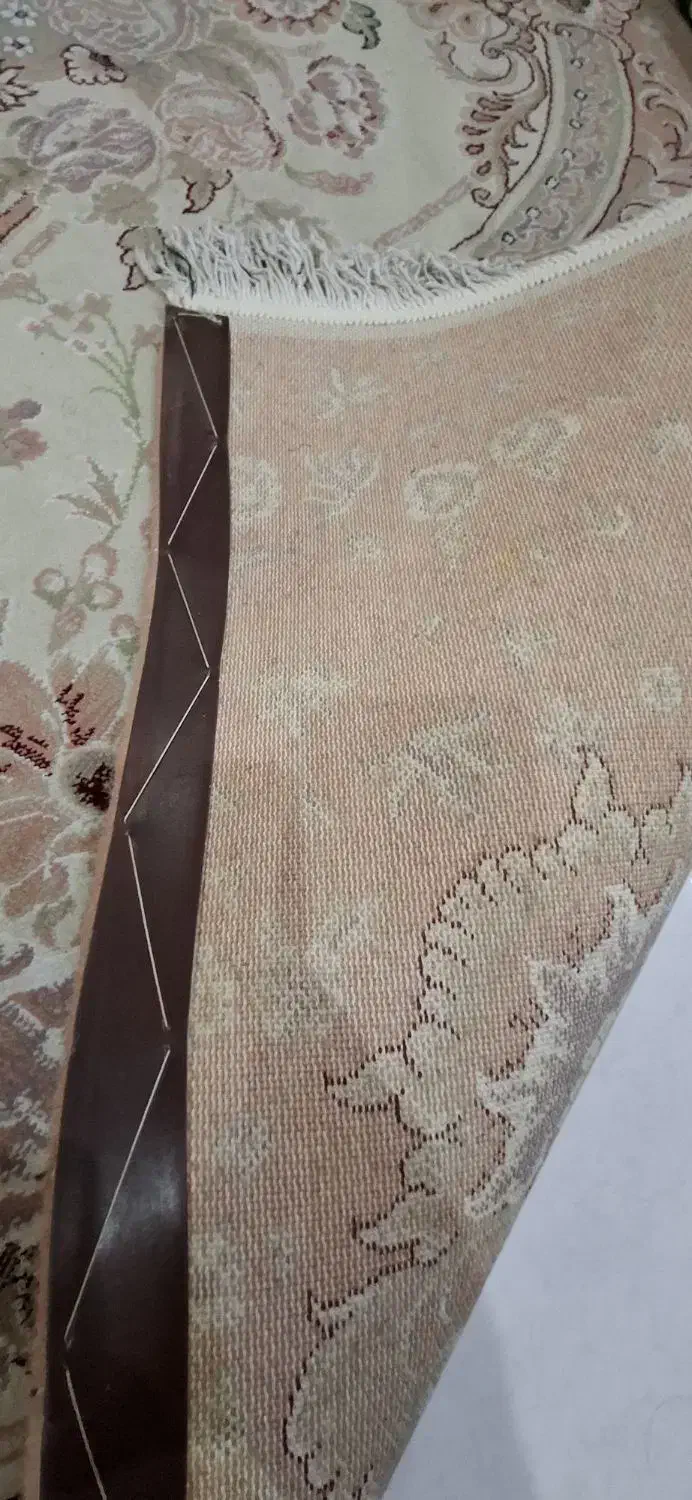 فرش|فرش|فردیس, قریشی|دیوار