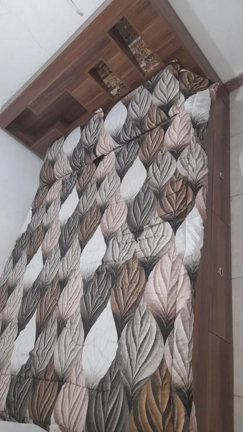 تخت|تخت و سرویس خواب|رشت, حمیدیان|دیوار