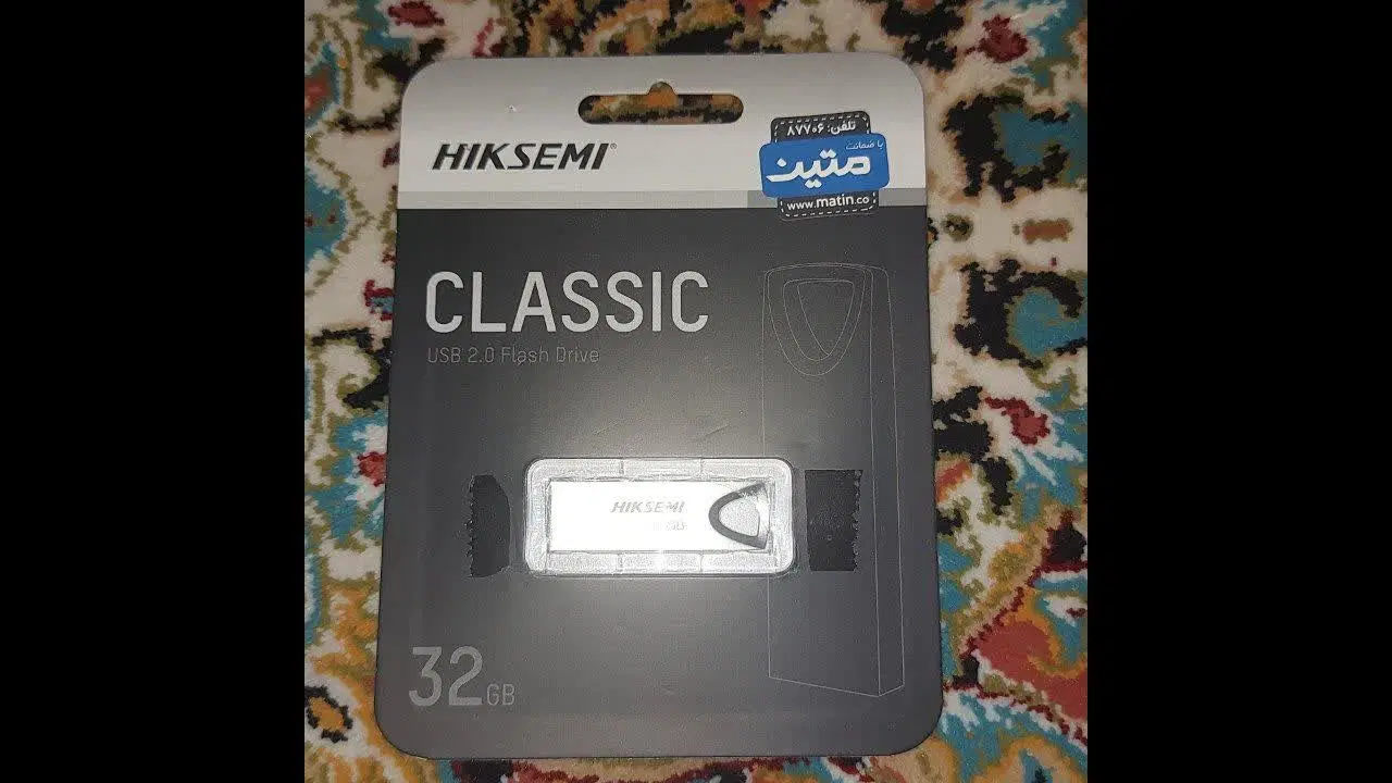 فلش ۳۲ گیگ قیمت بیرون ۱/۶۵۰ قیمت بنده ۱۳۰۰|قطعات و لوازم جانبی رایانه|تهران, شهرری|دیوار