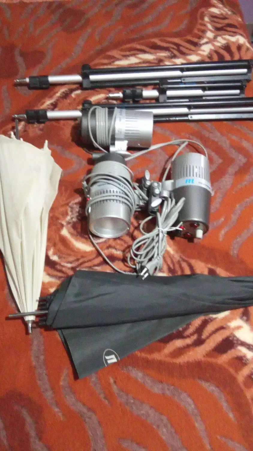 ست فلاش چتری برندJBL160|دوربین عکاسی و فیلم‌برداری|اصفهان, مهدی آباد|دیوار