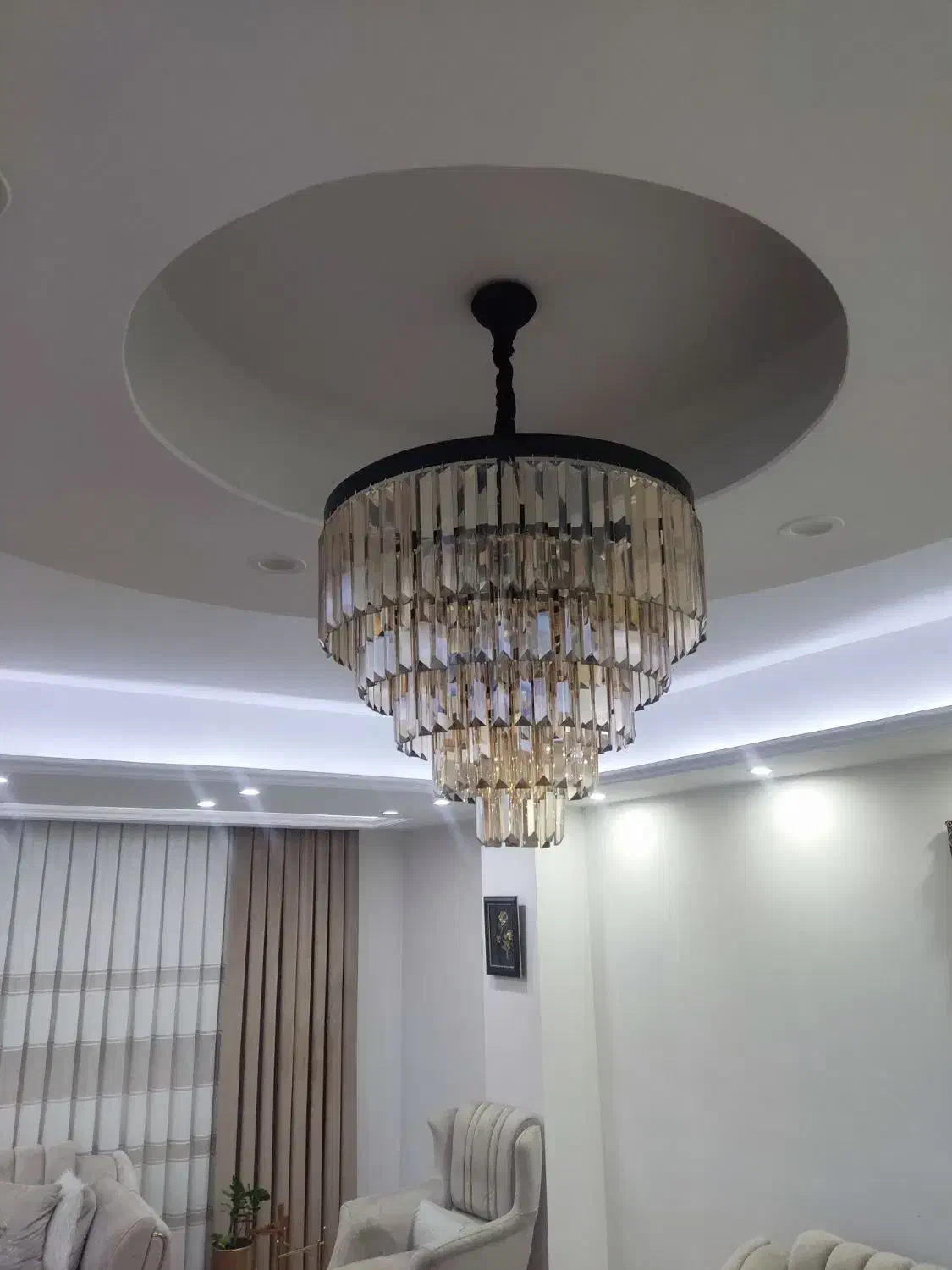 لوستر|لوستر و چراغ آویز|میانه, |دیوار