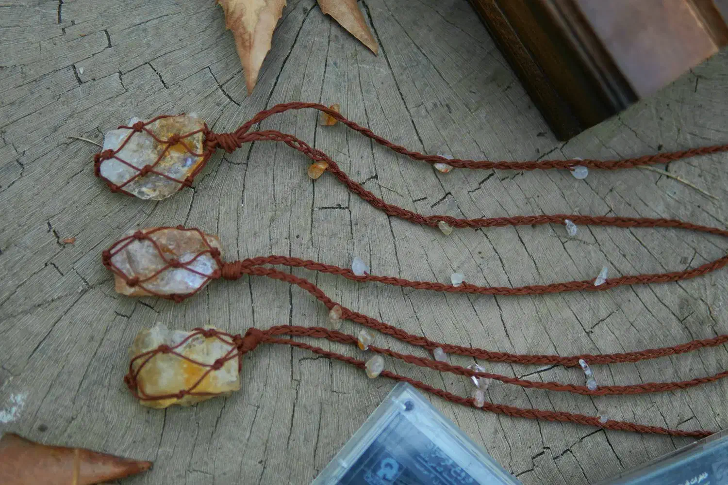 گردنبند بافت سنگ اصل سیترین|بدلیجات|تهران, فلسطین (میدان انقلاب)|دیوار