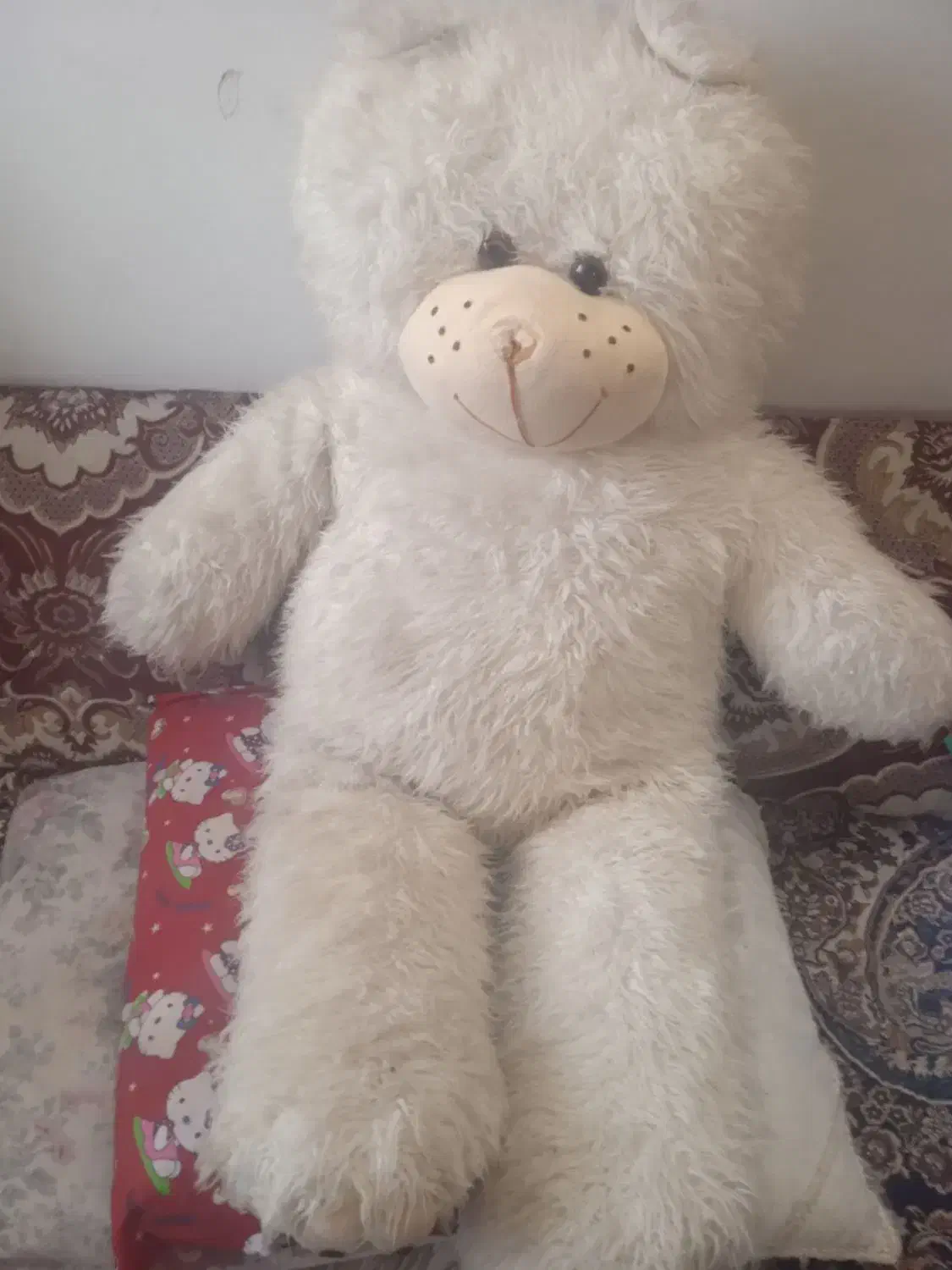 عروسک بزرگ|اسباب‌بازی بچه|گلبهار, شهر جدید گلبهار|دیوار