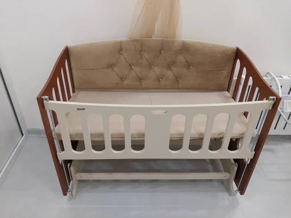 گهواره نوزاد|تخت و صندلی بچه|بروجرد, |دیوار