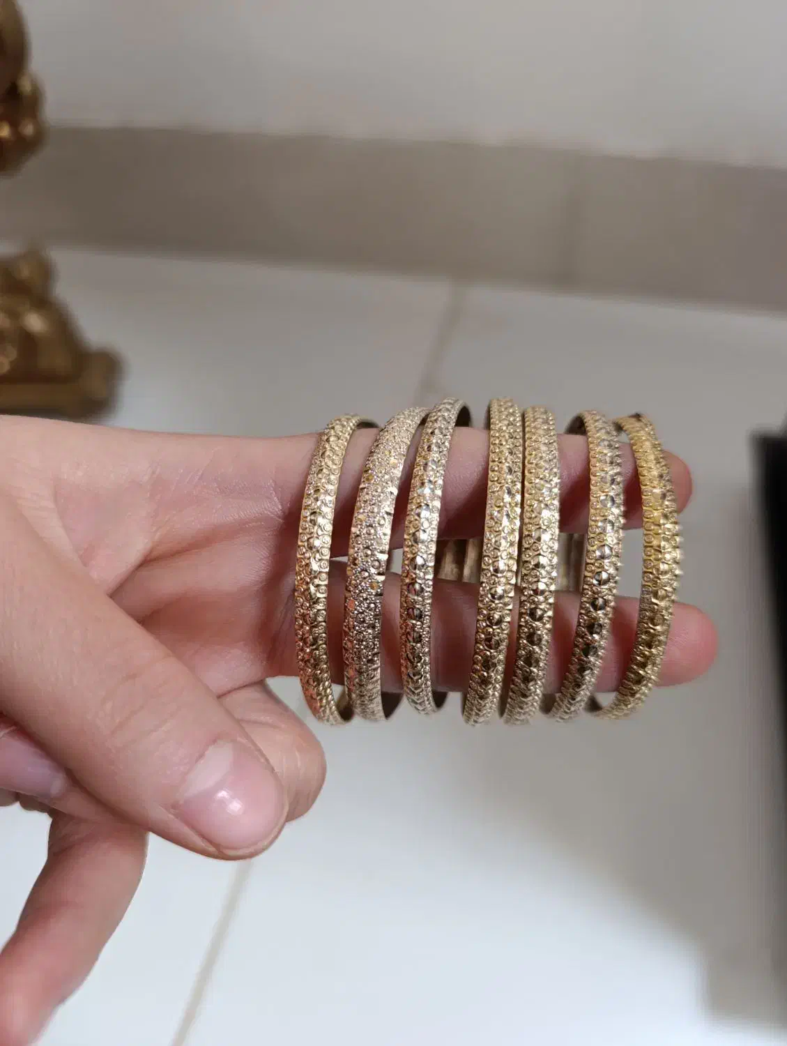 مقداری طلا|جواهرات|شیروان (خراسان), |دیوار