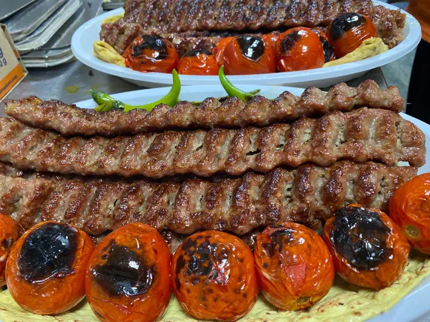 کمک آشپز غذای ایرانی|استخدام خدمات فروشگاه و رستوران|تهران, کاج|دیوار