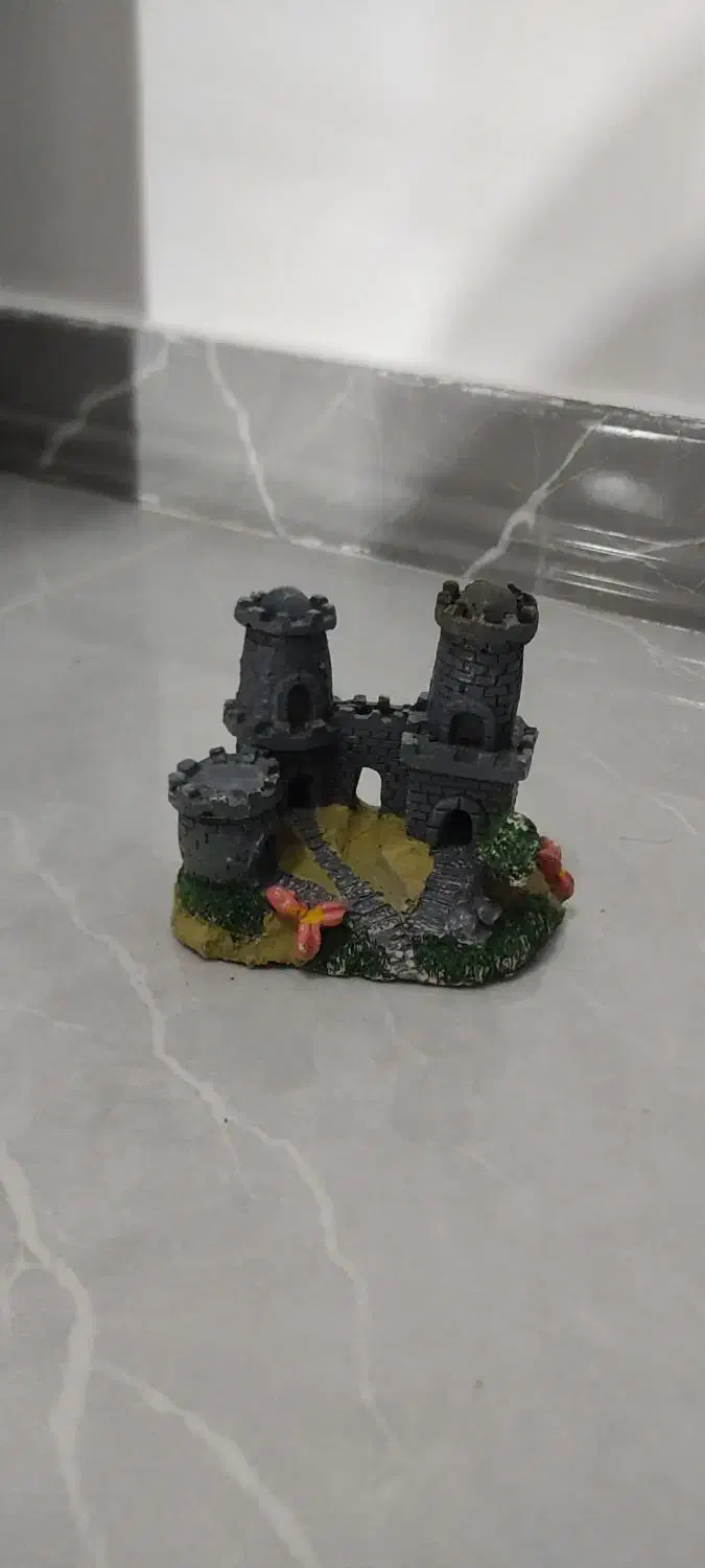 آکواریوم و لوازم تزیینی|ماهی|ایلام, |دیوار