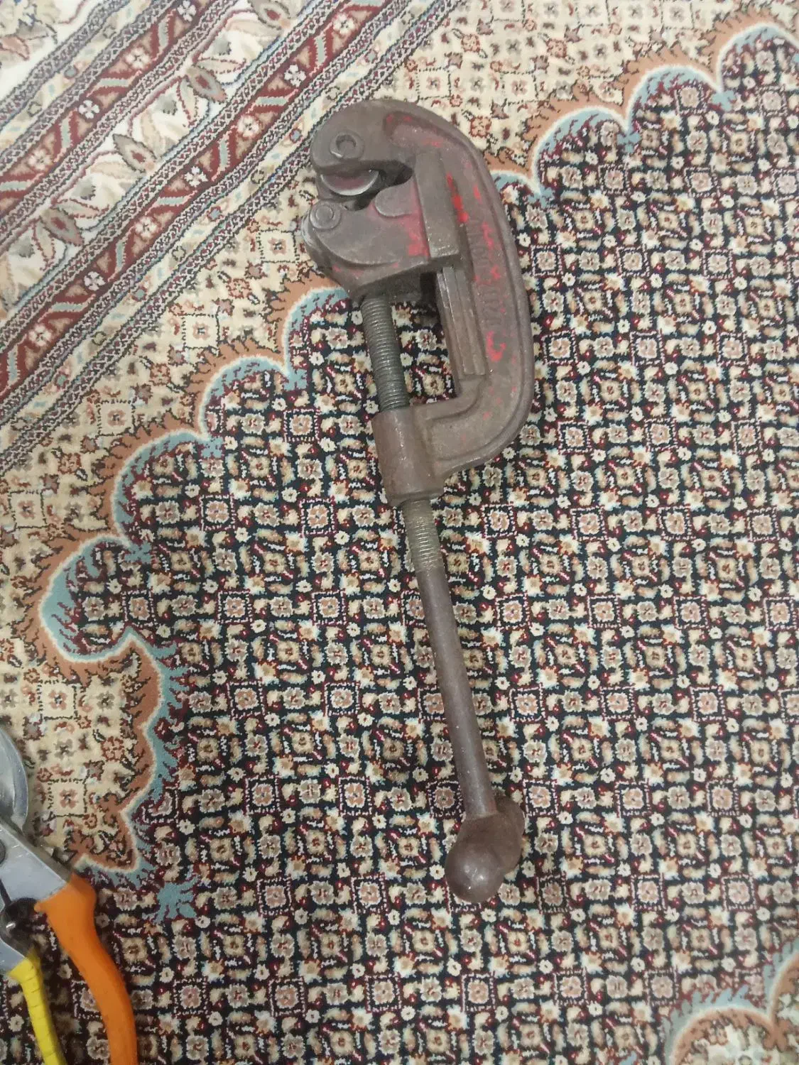 لوله بر|ابزارآلات|مرودشت, فرهنگ|دیوار