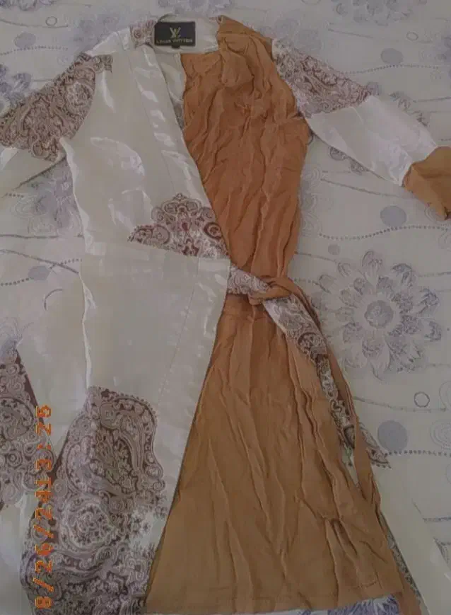 مانتو و لباس بچه|لباس|اصفهان, قهجاورستان|دیوار