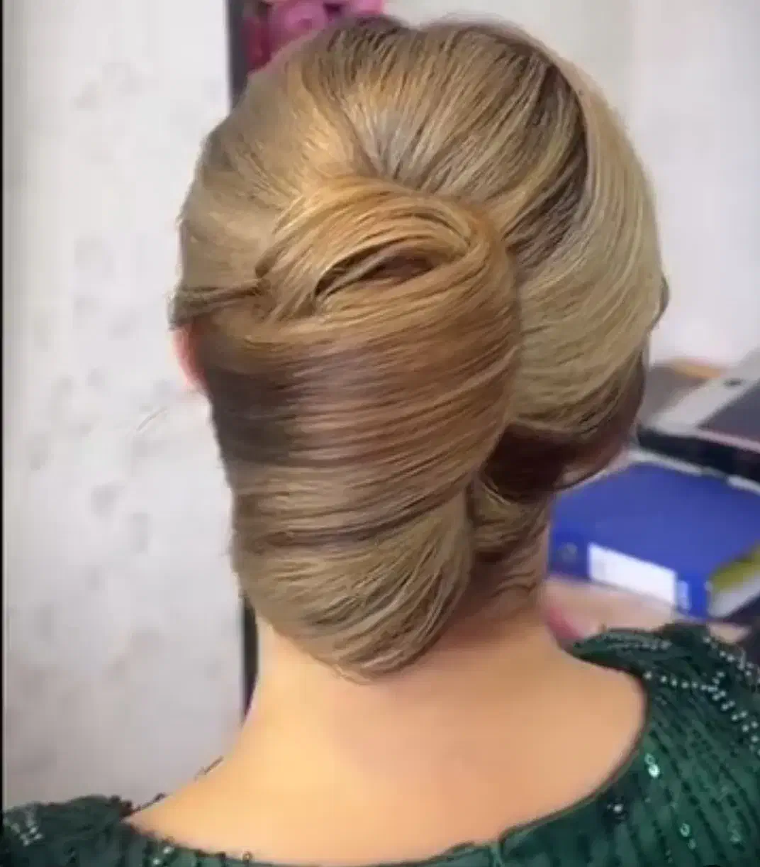 اجاره ی صندلی برای میکاپ کار و شنیون کار|خدمات آرایشگری و زیبایی|صدرا-فارس, فاز ۱|دیوار