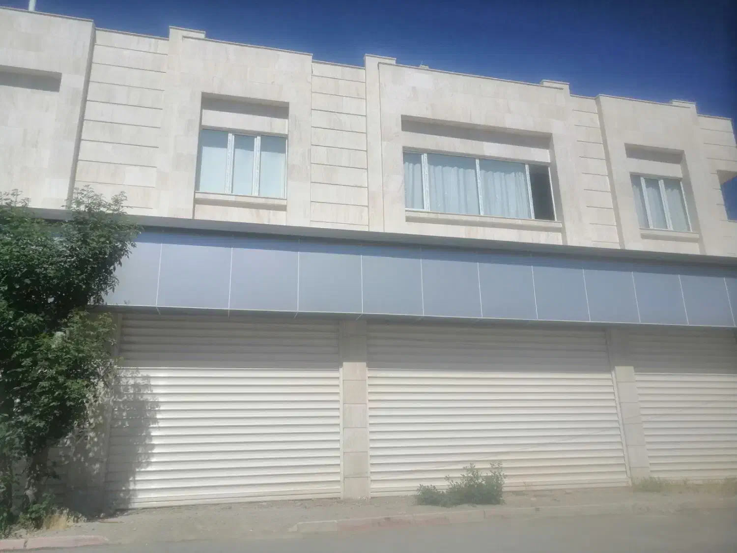 طراحی و اجرای انواع نما سنگ. سرامیک. اجرنما. اسلپ|خدمات پیشه و مهارت|نورآباد, |دیوار