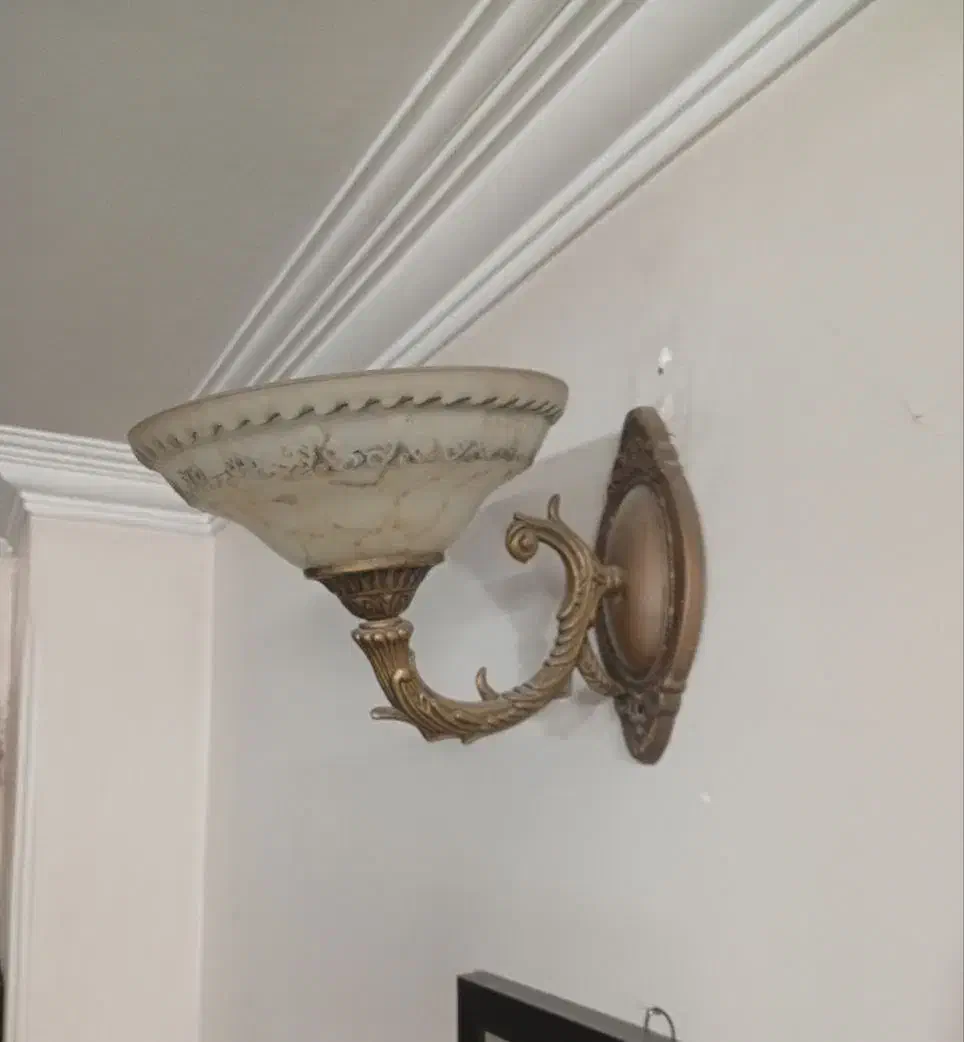 لوستر سه شاخه برنز به همراه دیوارکوب|لوستر و چراغ آویز|اسلام‌شهر, شهرک واوان|دیوار