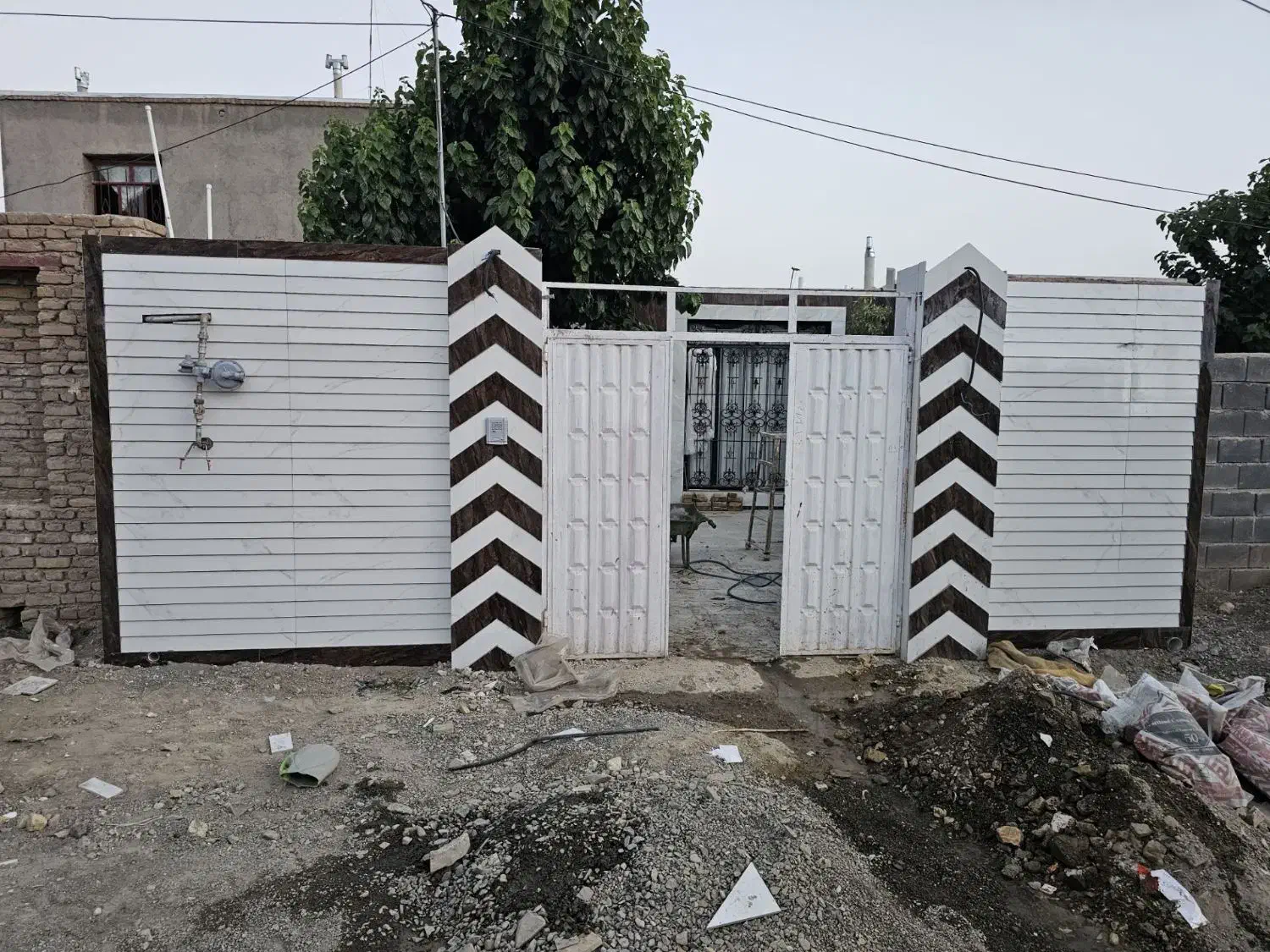 کاشی کاری حرفه ای بنایی پیمان کار لوله کش برق و...|خدمات پیشه و مهارت|دلیجان, |دیوار