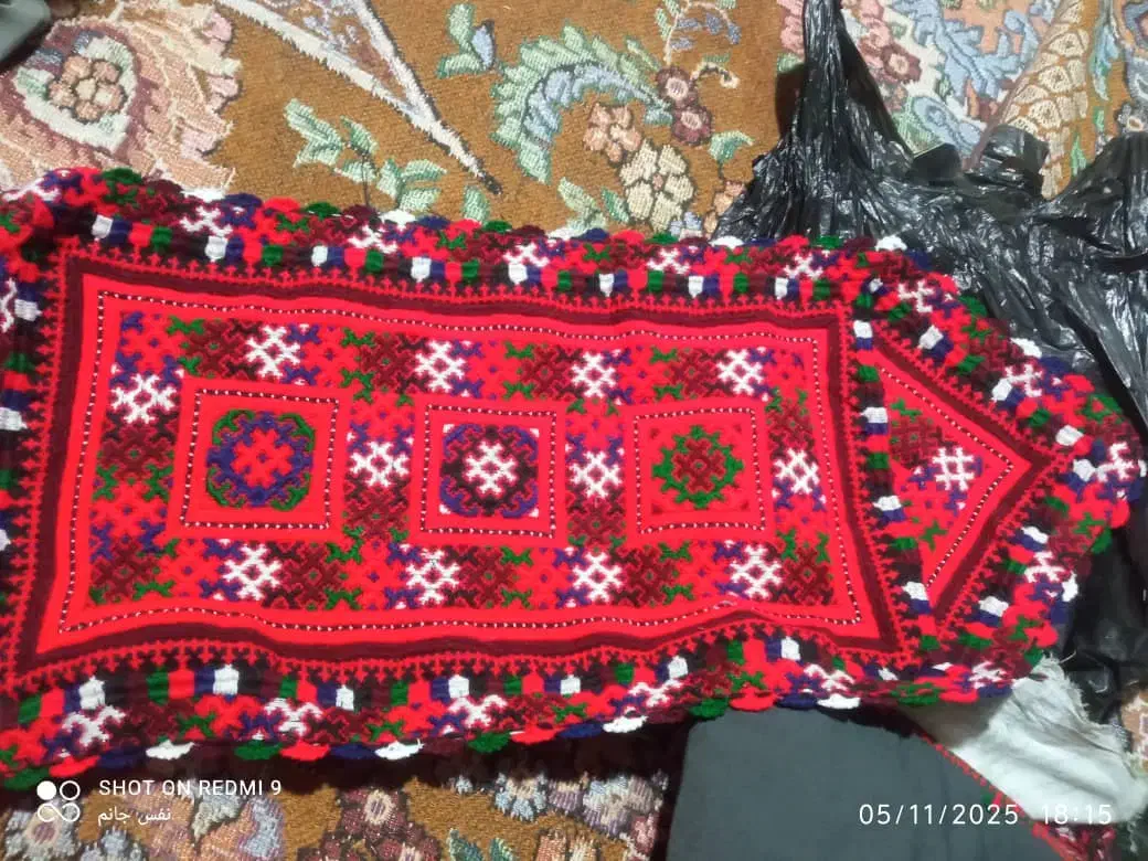 زیح آستین|لباس|جالق, |دیوار