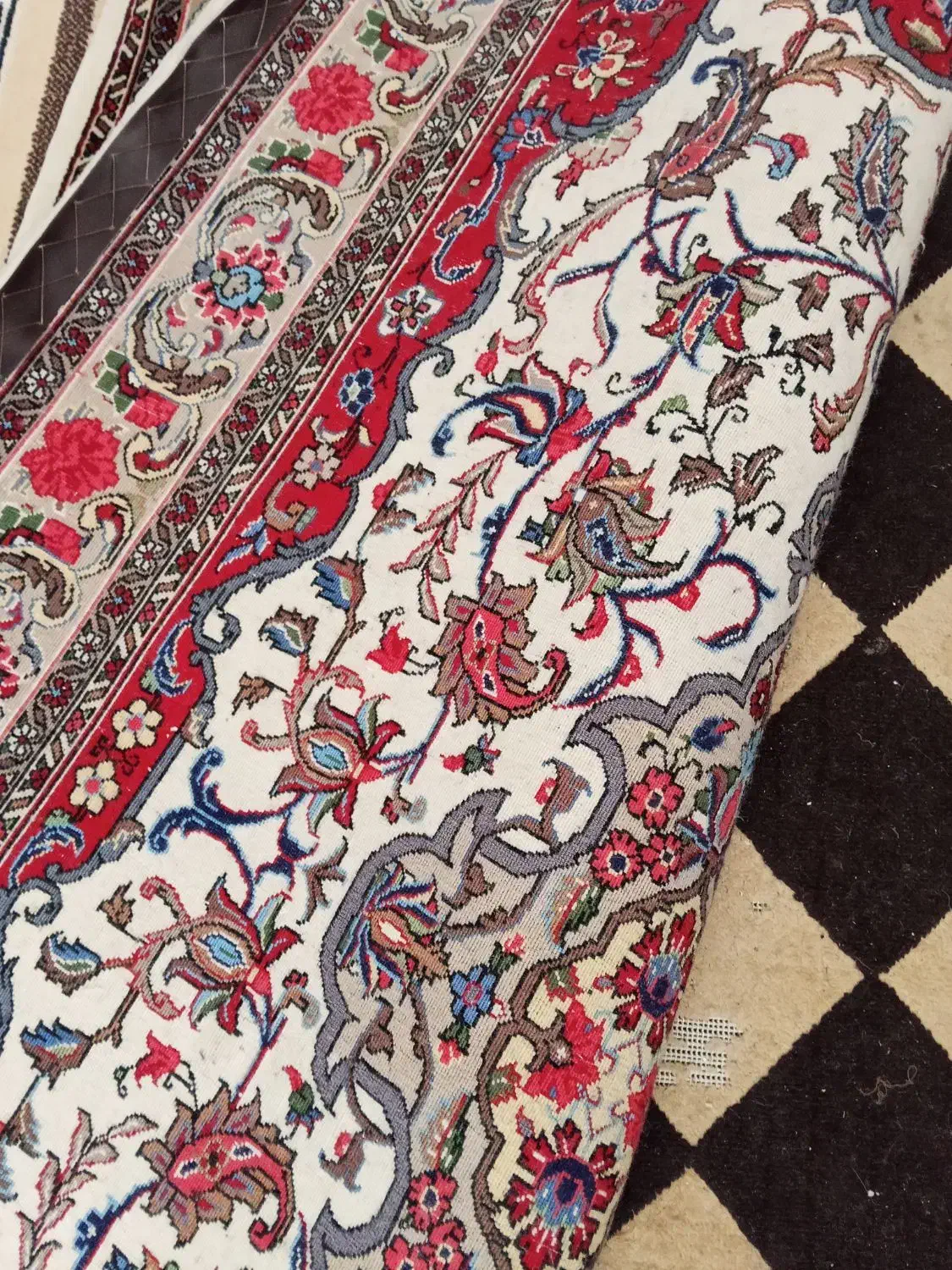 فرش زرنیم گل سرخ|فرش|همدان, |دیوار