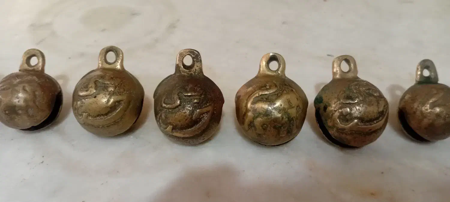 زنگ شیر نشان عتیقه|کلکسیون اشیاء عتیقه|قوچان, |دیوار