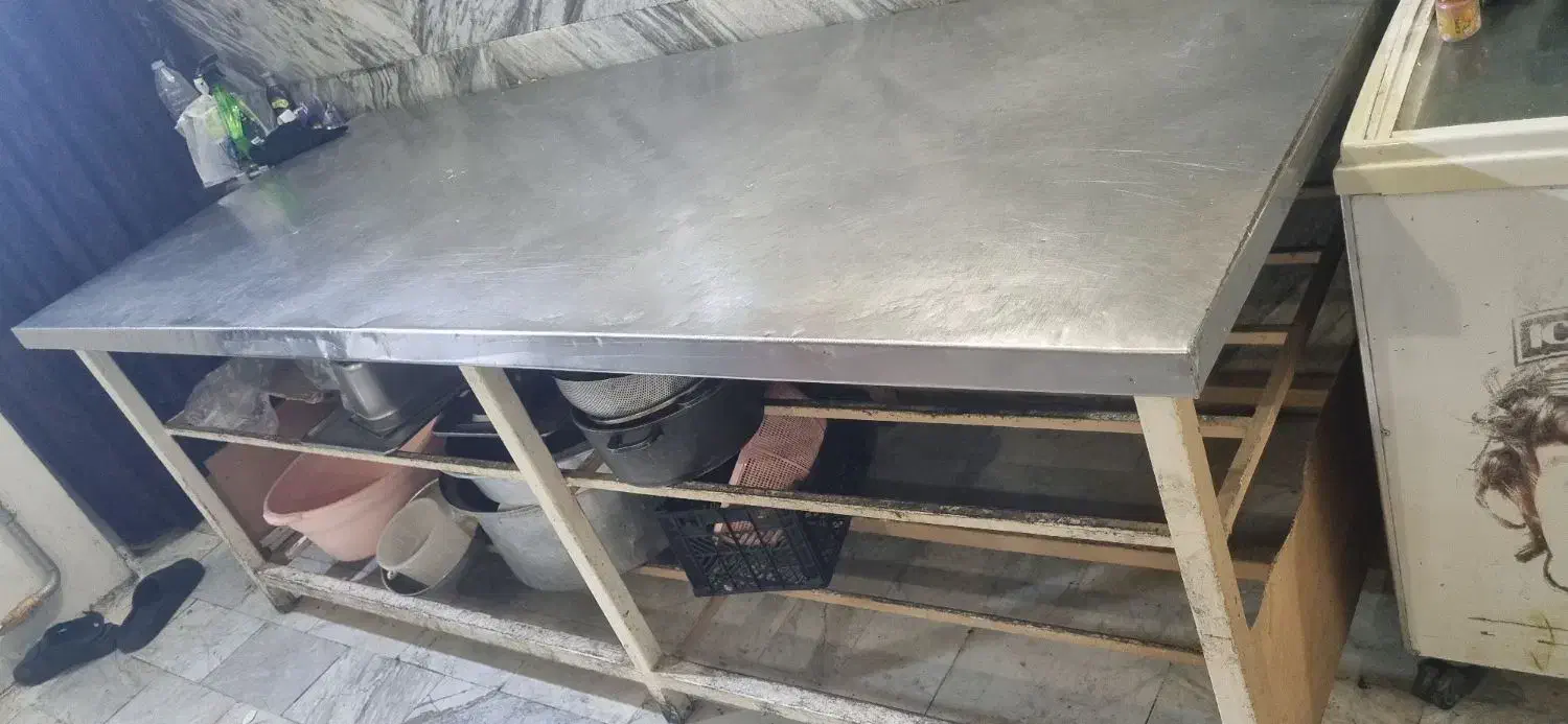 میز ۳متری خیلی سنگین باچوب گردوورویه استیل نگیر|کافیشاپ و رستوران|اسلامشهر, شهرک لاله|دیوار