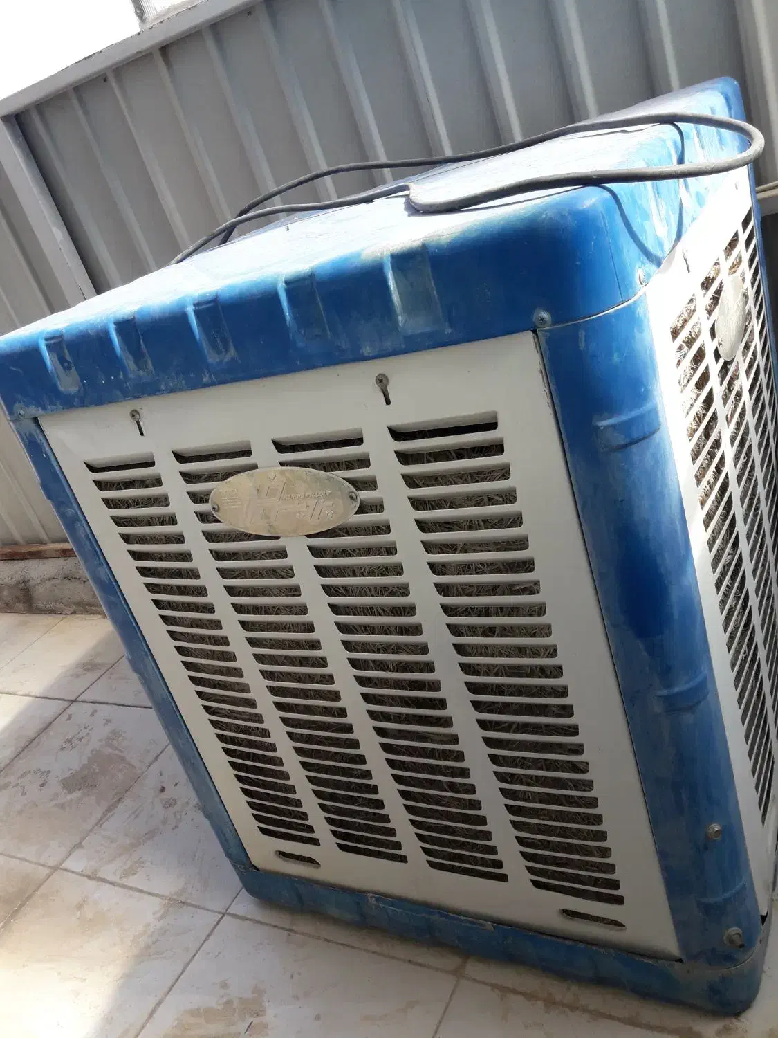 کولر آبی|کولر آبی|مرند, |دیوار