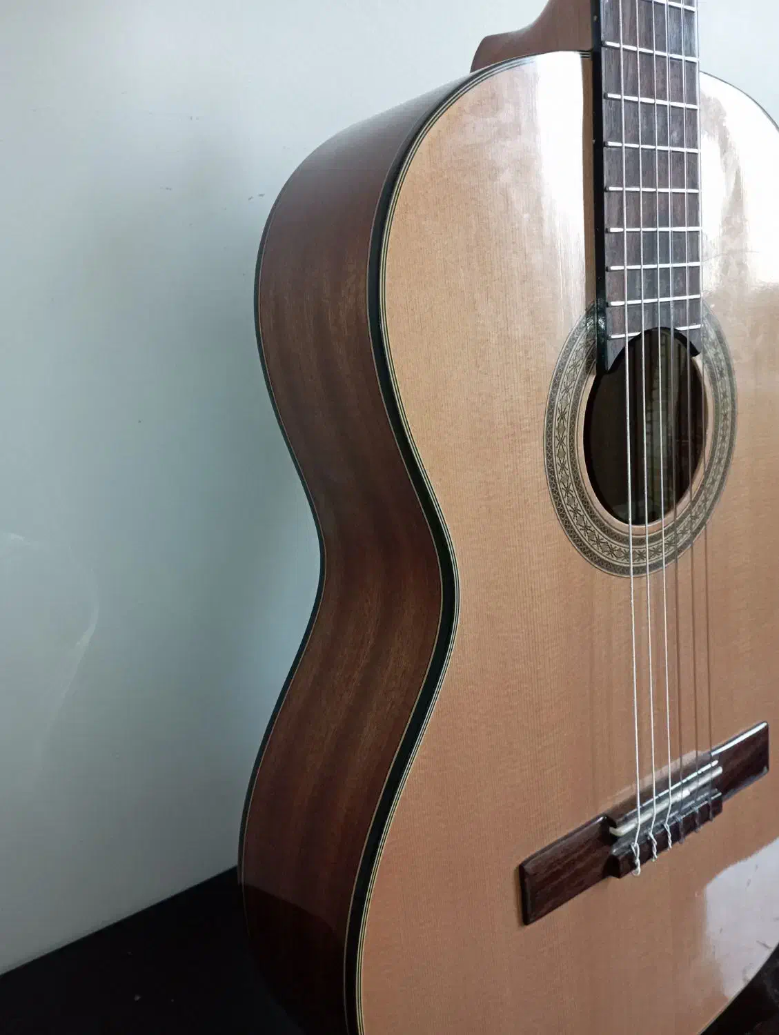 گیتار اسپانیایی رودریگز|گیتار، بیس، امپلیفایر|تهران, مسعودیه|دیوار