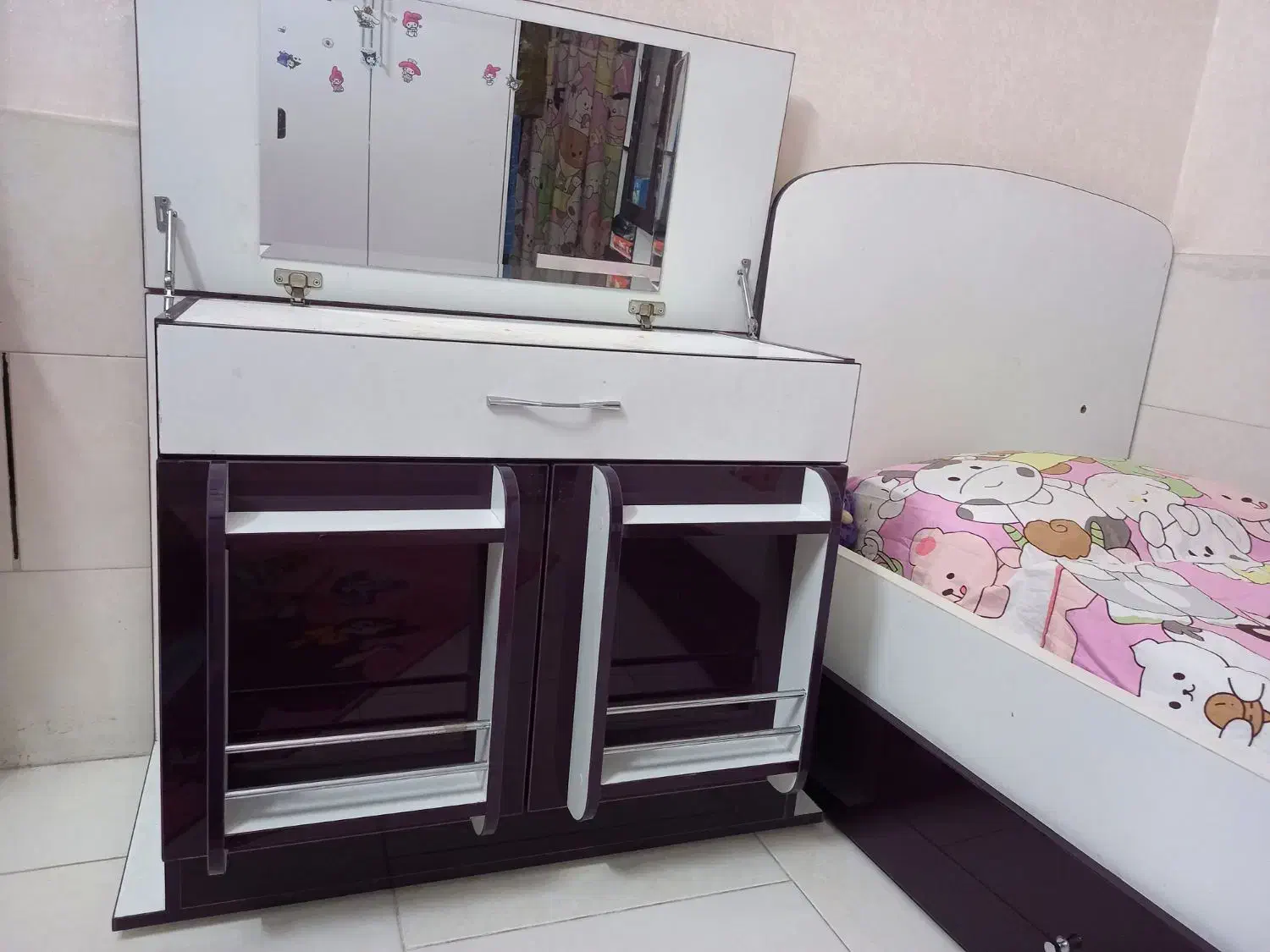 یه عدد کنسول ومیز تحریر اتاق کودک و نوجوان|بوفه، ویترین، کنسول|اصفهان, کوجان|دیوار