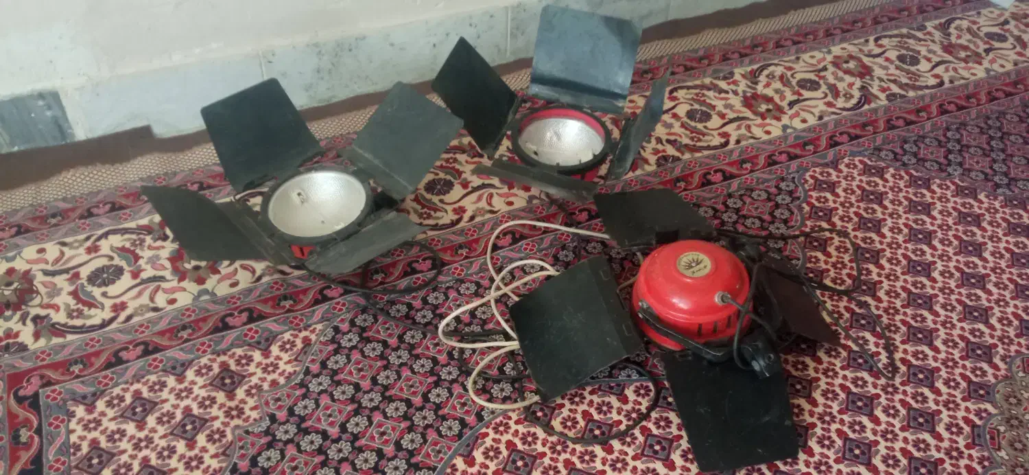 پروژکتور|لامپ و چراغ|کلاله, |دیوار